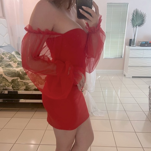 Sexy Red Dress - Picture 2 of 6